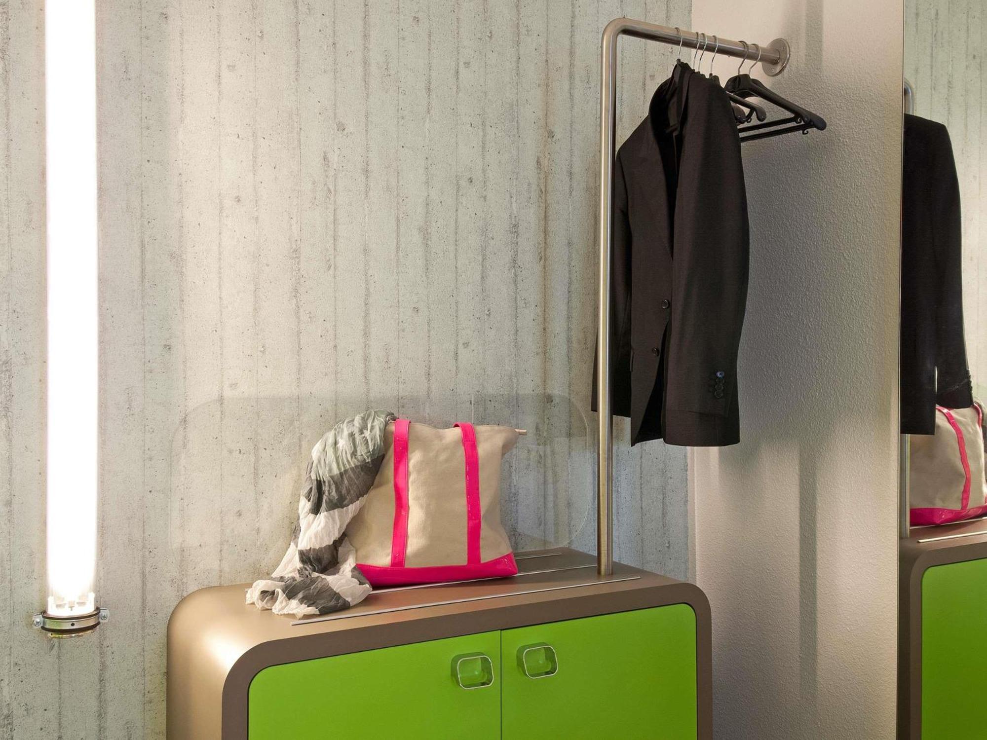 Ibis Styles Lyon Villeurbanne Parc De La Tete D'Or Exterior photo